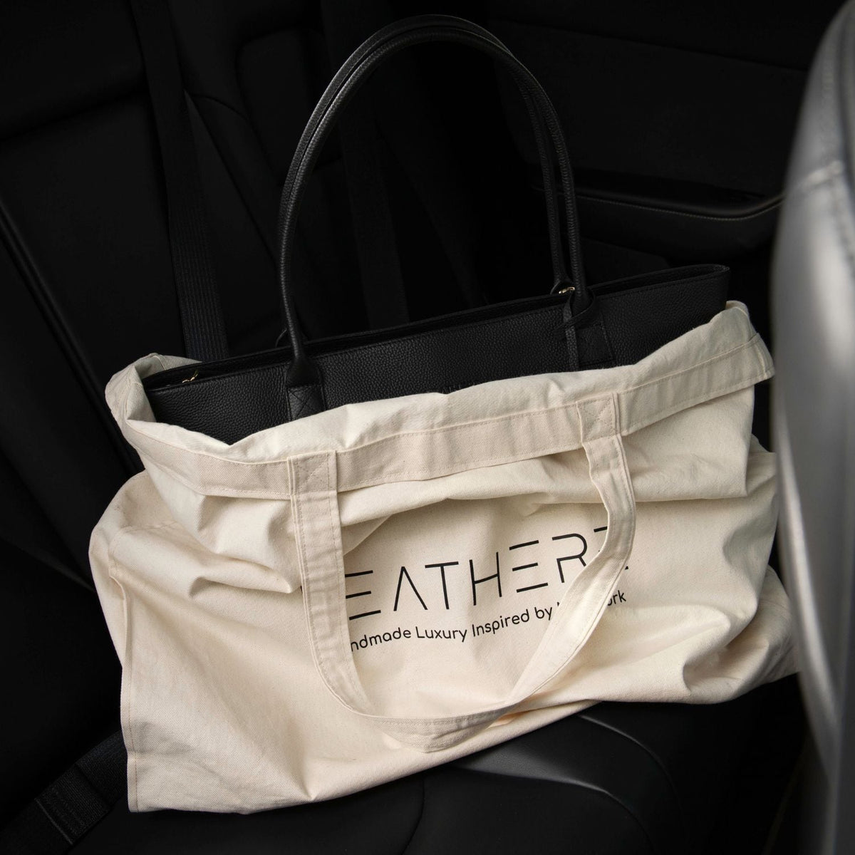 The Leathere New York Tote - Black