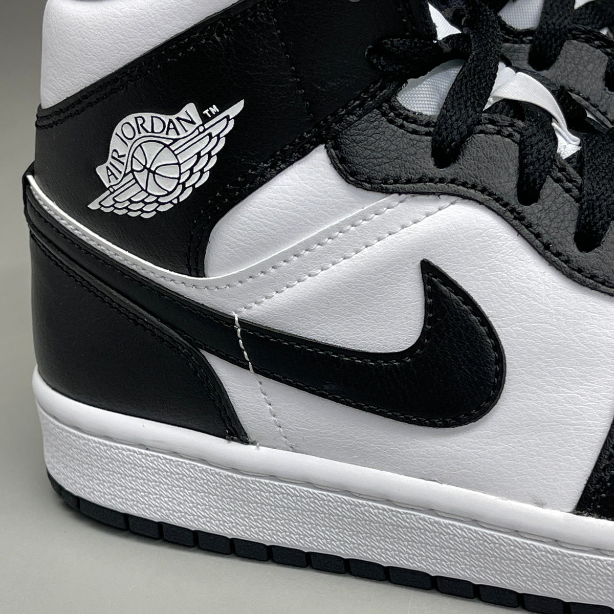 NIKE AIR JORDAN 1 Mid Panda Shoe Women's Sz 11 Black / White DV0991-101 (New)