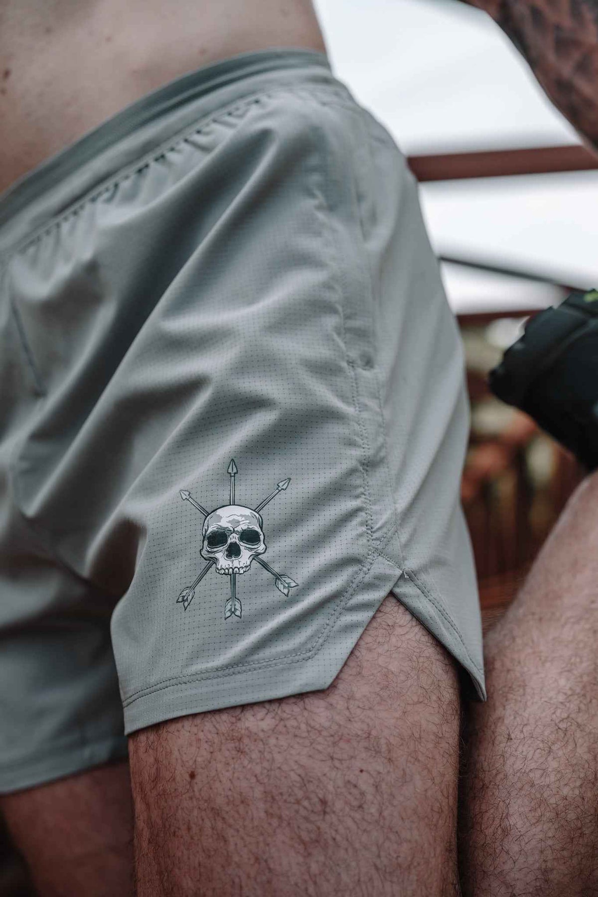 MEN’S | HYBRIFLEX SHORT : GREY